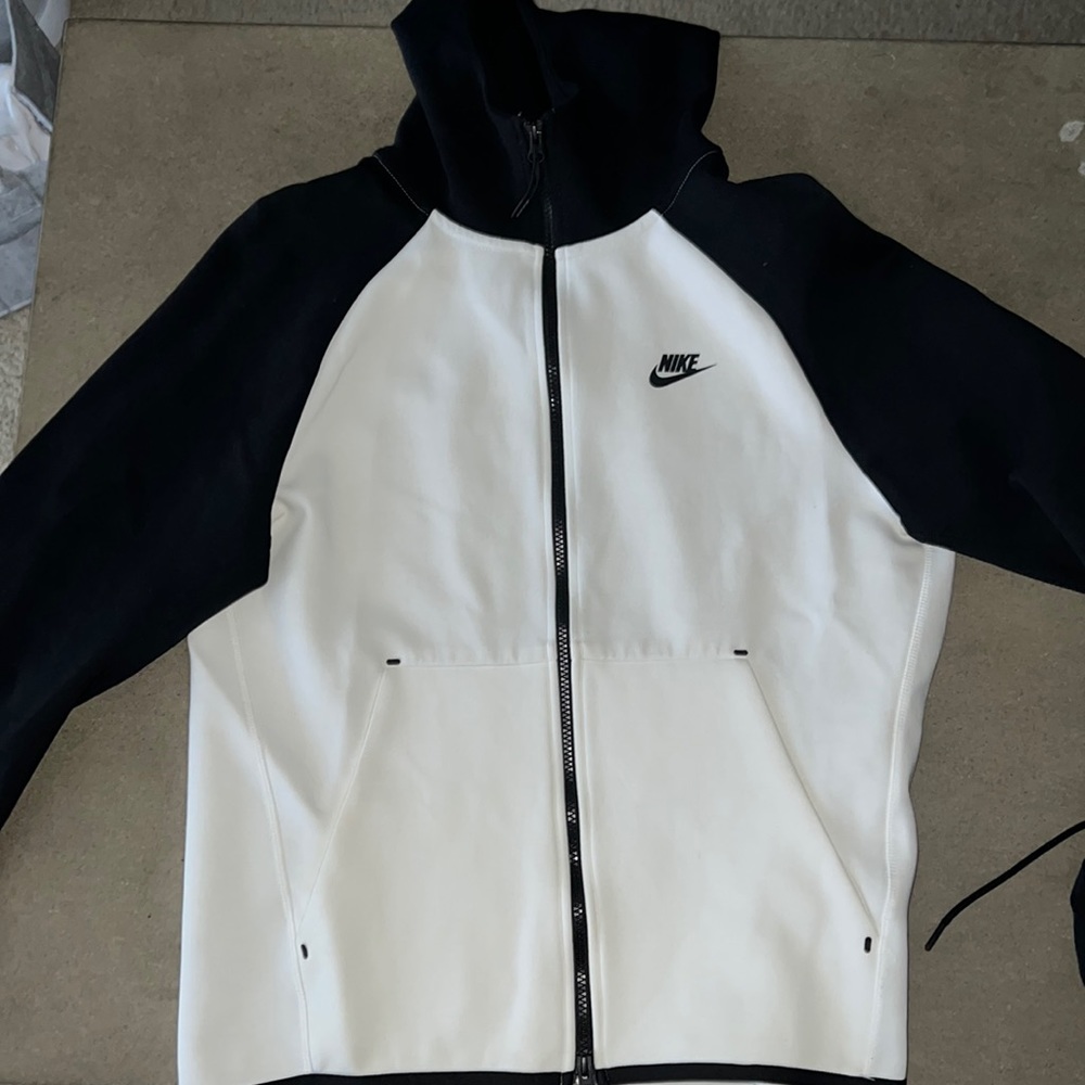 Nike Tech Hoodie